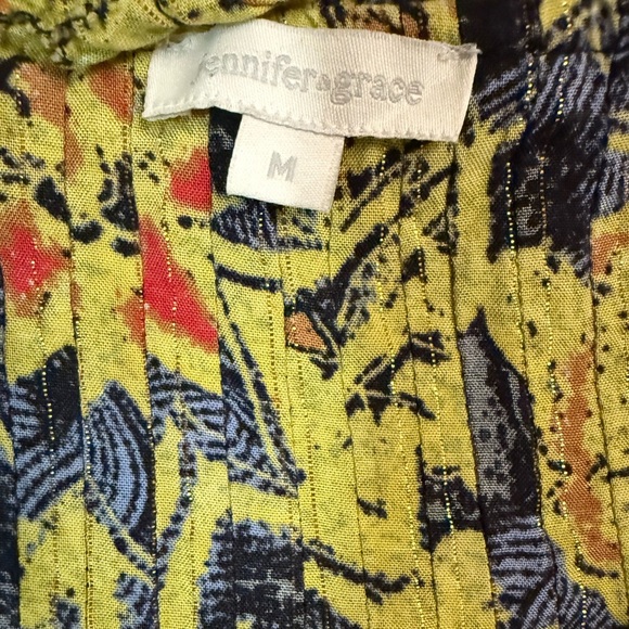 Jennifer & Grace Floral Printed Blouse Yoked Pintucked Tie Detail Size Medium - Picture 8 of 9